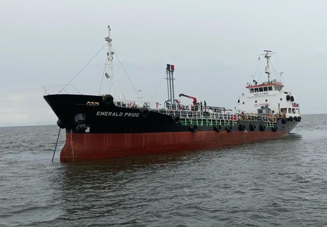 Tanker vessel at anchor