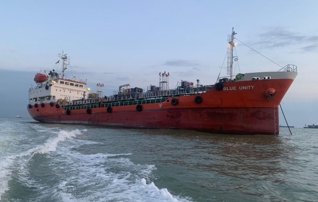 The Emerald Unity tanker at anchor