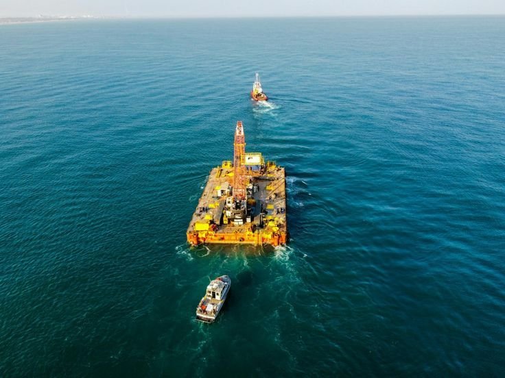 Support vessels at sea